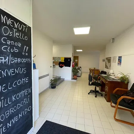 Acqua Piatta - L'ostello Del Canoa 호스텔 *